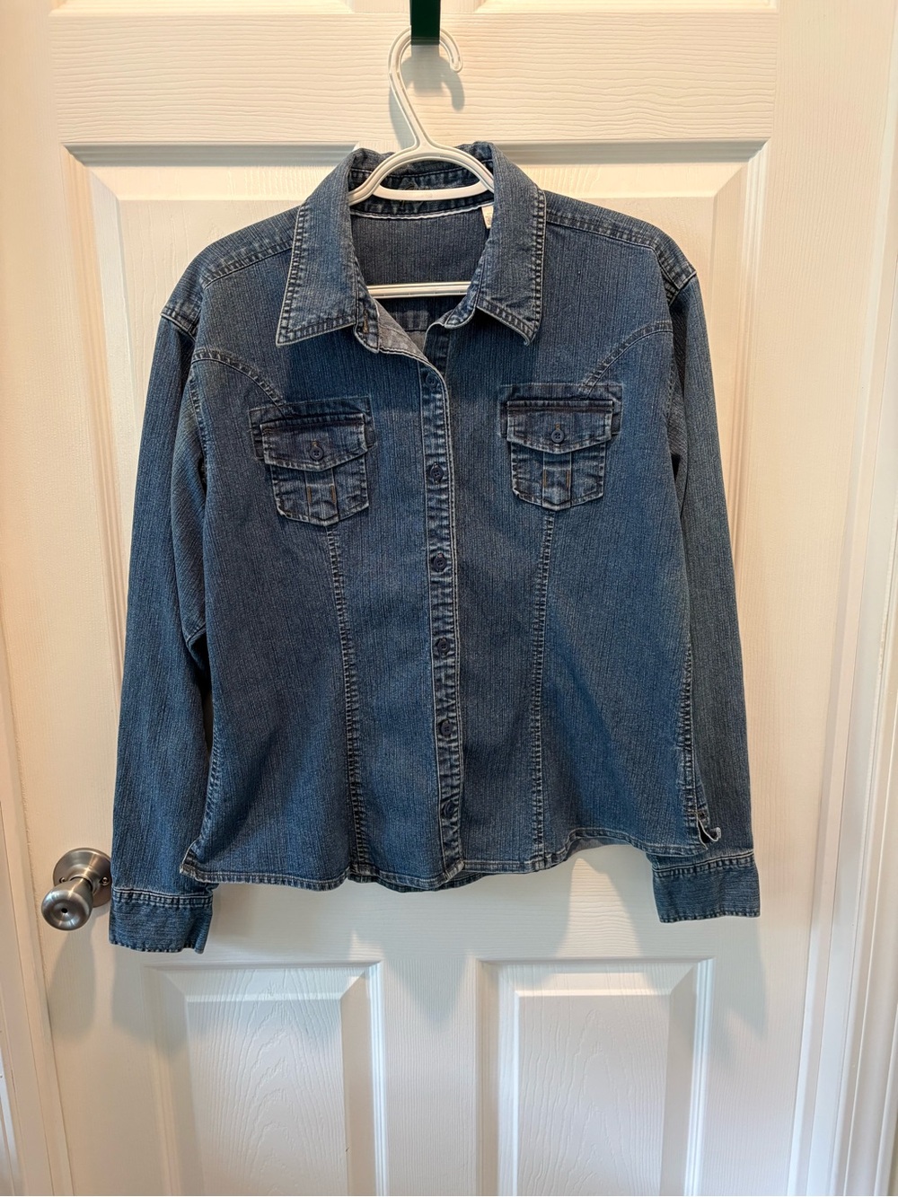 Riders by Lee Women’s Dark Blue Denim Button Down Shirt
